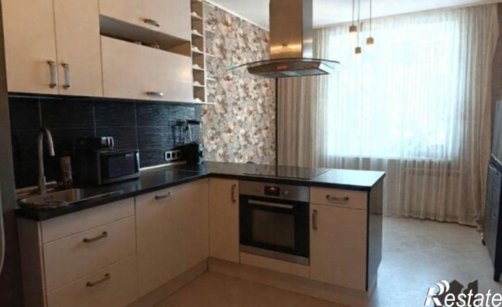 2-комн квартира пр-кт Комарова, 15,  д. 15