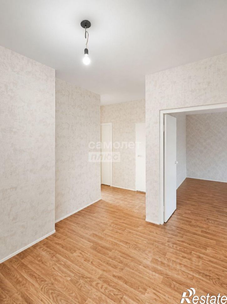 2-комн квартира ул Комкова, 8/1,  д. 8/1
