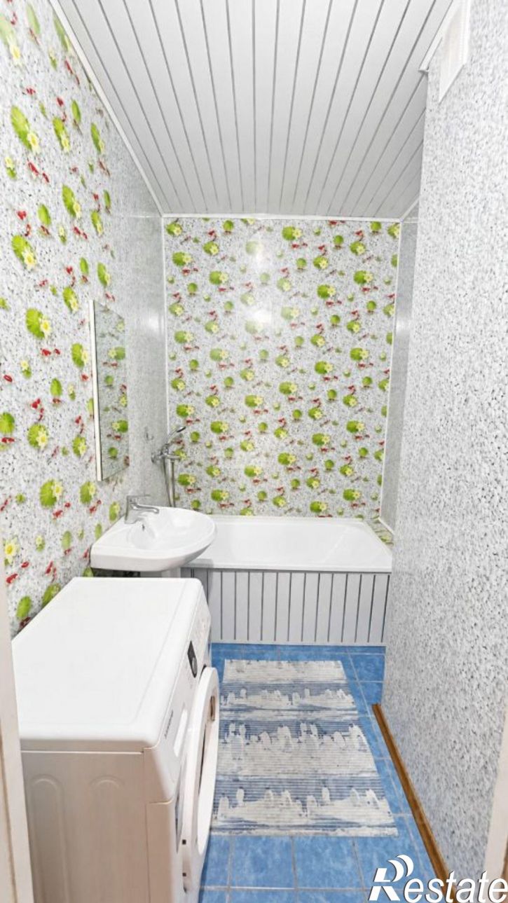 2-комн квартира ул Комкова, 8/1,  д. 8/1