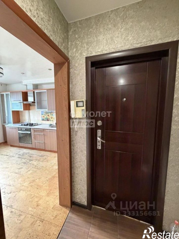 3-комн квартира ул 20 лет РККА, 206,  д. 206