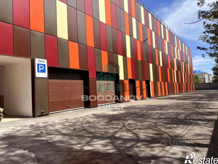 Гараж/парковка пр-кт Комарова, 13/3,  д. 13/3