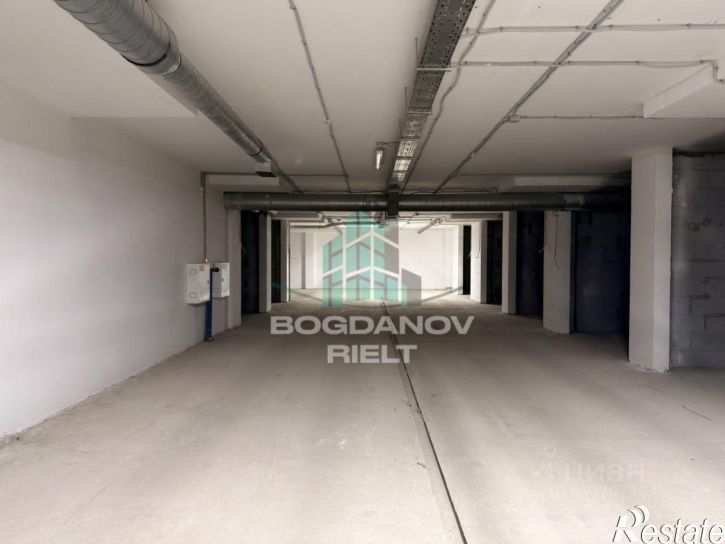Гараж/парковка пр-кт Комарова, 13/3,  д. 13/3