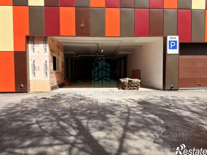 Гараж/парковка пр-кт Комарова, 13/3,  д. 13/3