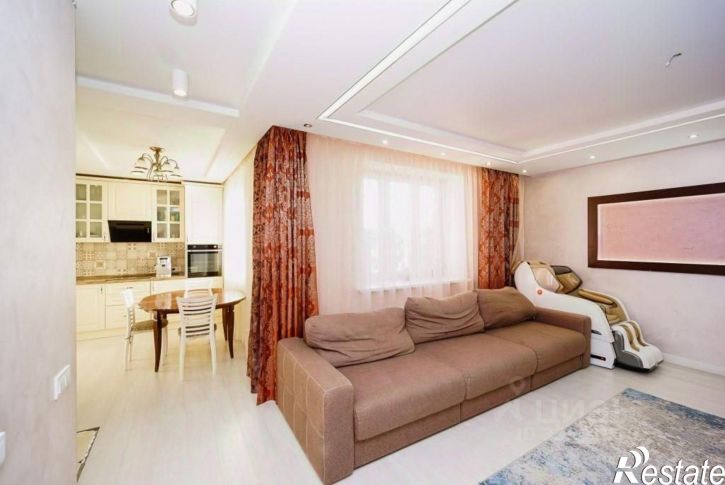 3-комн квартира ул 1-й Красной Звезды, 81,  д. 81