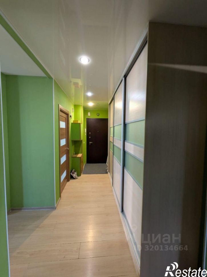 2-комн квартира пр-кт Комарова, 21 1,  д. 21 1,  к. 1