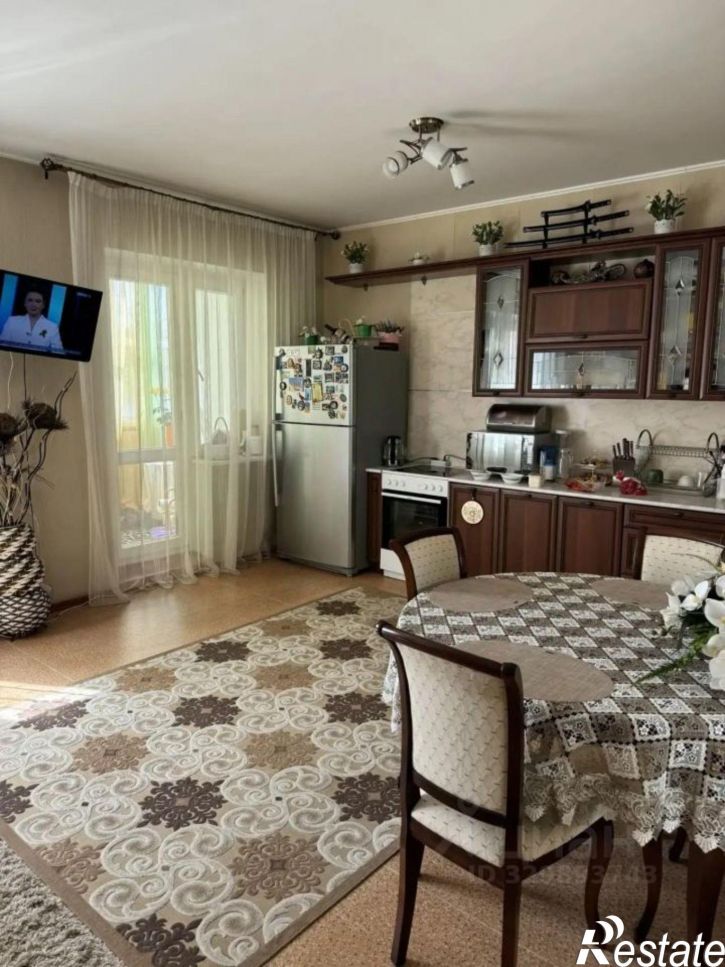 3-комн квартира ул Волховстроя, 94,  д. 94