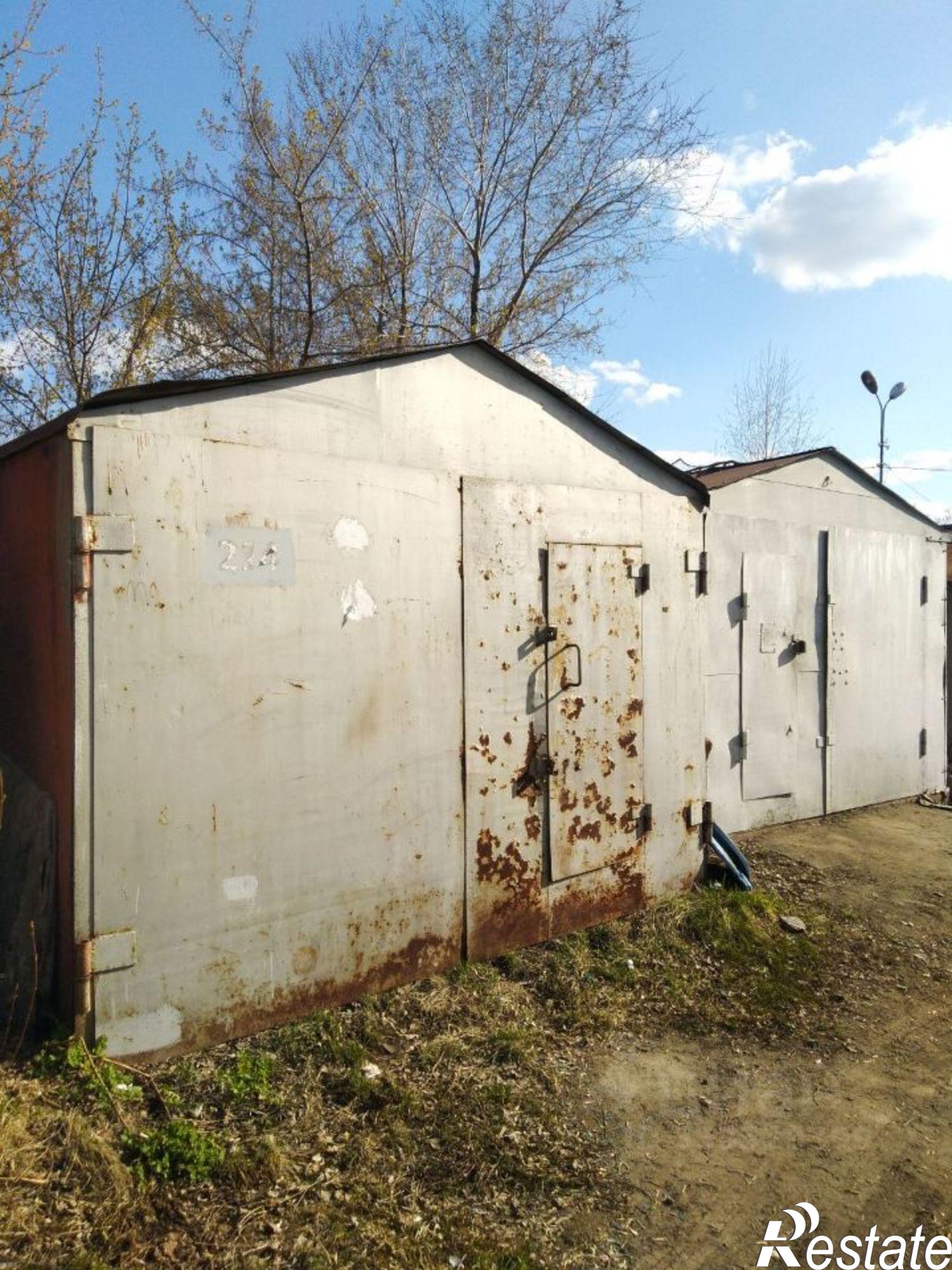 Купить гараж, место в паркинге за 180 000 рублей на ул Сакена Сейфуллина, 32