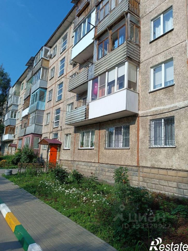 4-комн квартира ул Бархатовой, 7А,  д. 7А