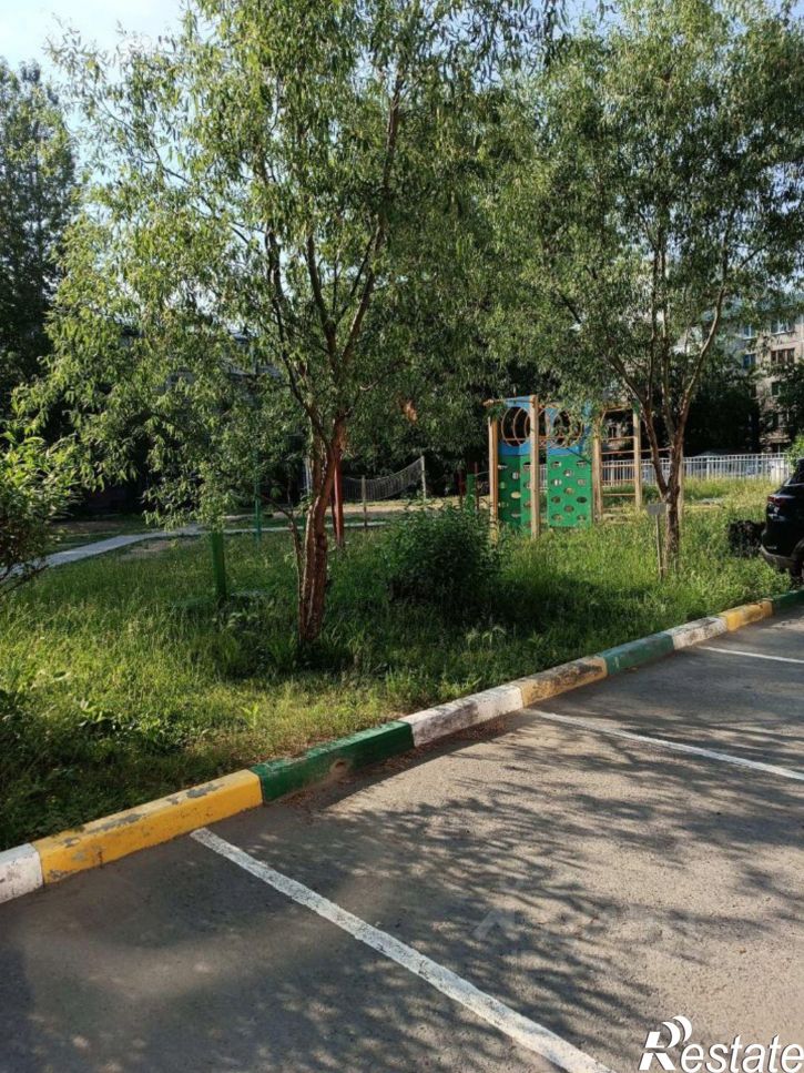 4-комн квартира ул Бархатовой, 7А,  д. 7А