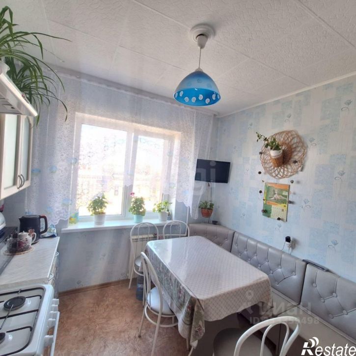 3-комн квартира пр-кт Комарова, 1,  д. 1