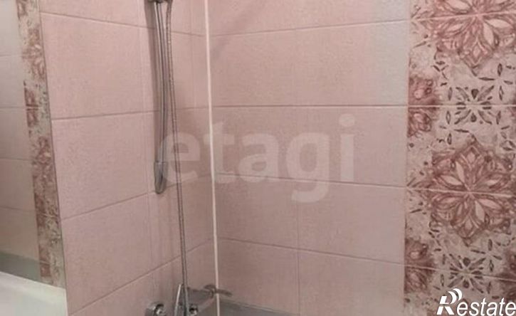 3-комн квартира ул 20 лет РККА, 210,  д. 210