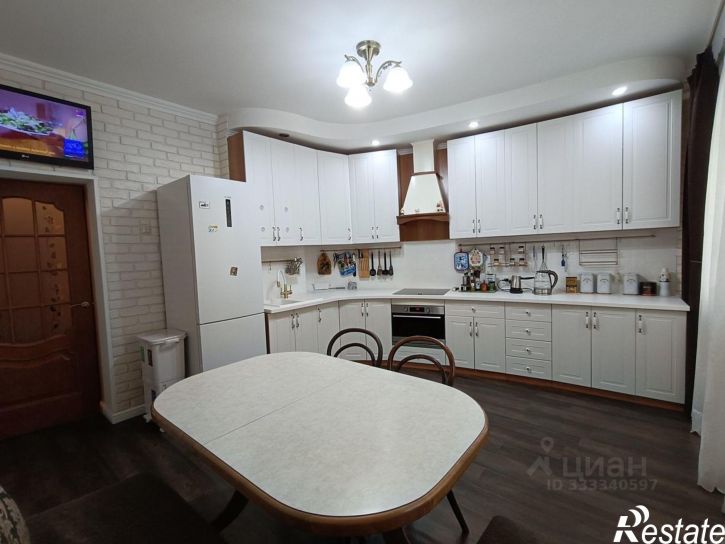 4-комн квартира ул Физкультурная, 8,  д. 8