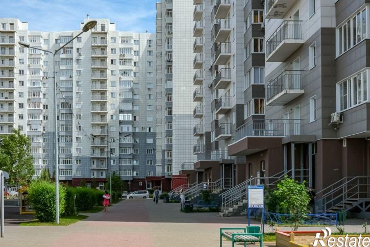 3-комн квартира ул Конева, 8,  д. 8