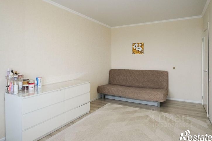 3-комн квартира ул Конева, 8,  д. 8