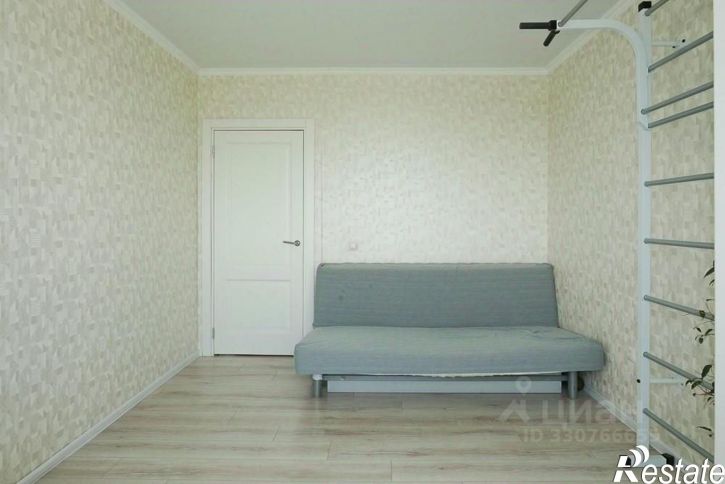 3-комн квартира ул Конева, 8,  д. 8