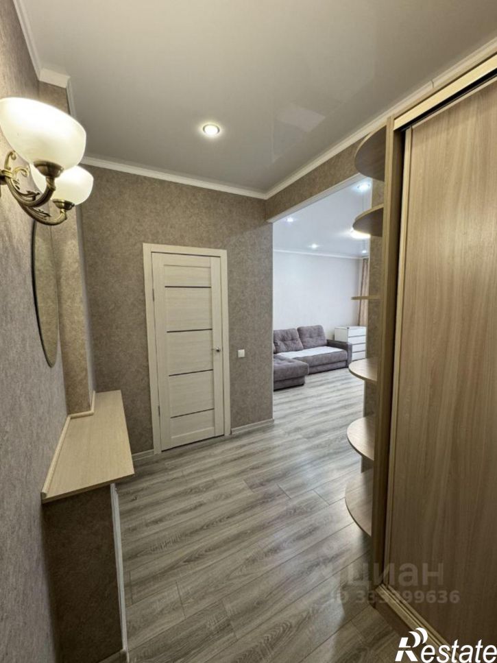 1-комн квартира пр-кт Комарова, 11,  д. 11