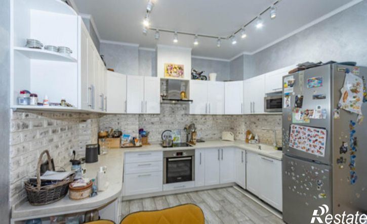 3-комн квартира ул Волховстроя, 23,  д. 23