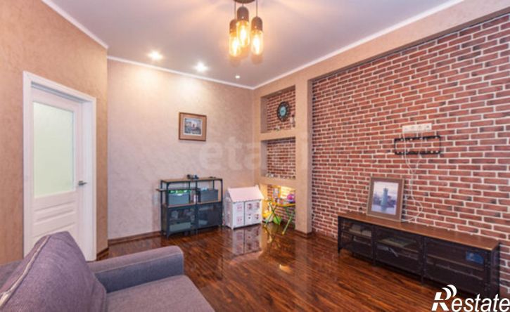 3-комн квартира ул Волховстроя, 23,  д. 23