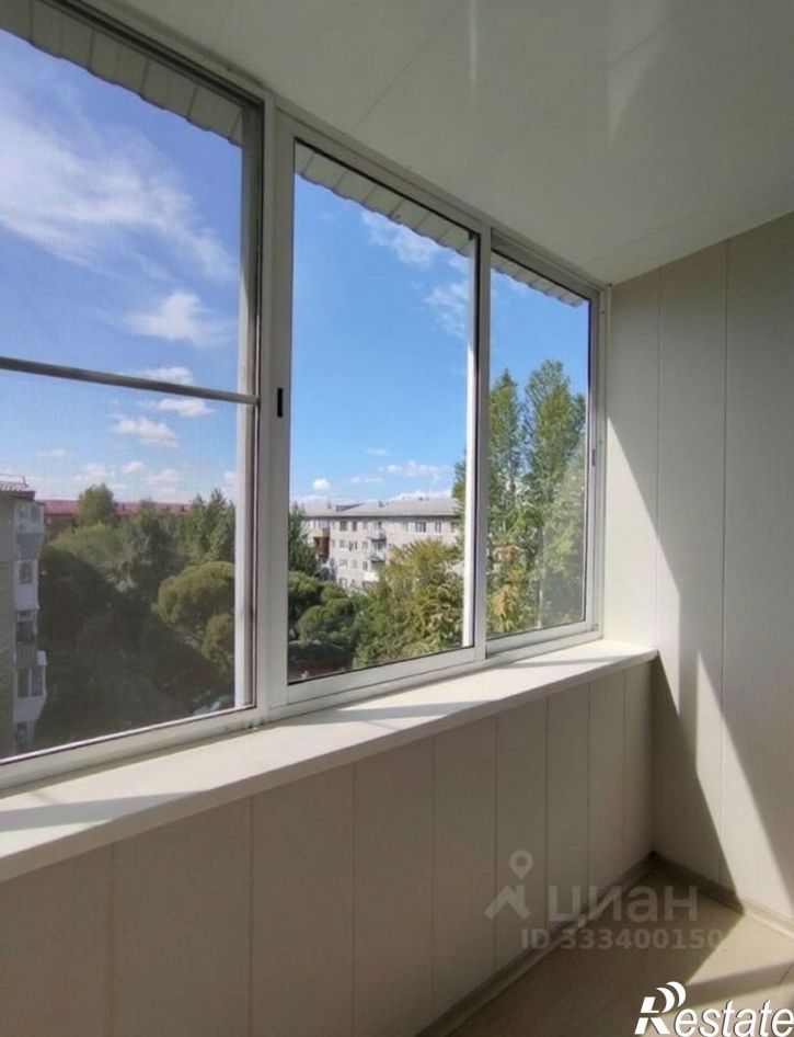 3-комн квартира ул Ермолаева, 12,  д. 12