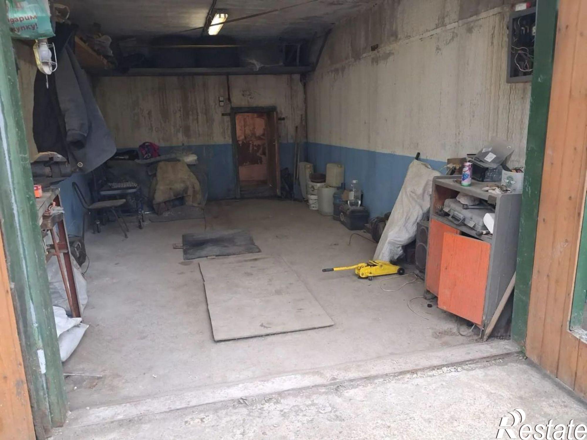 Купить гараж, место в паркинге за 1 334 610 рублей на ул Полторацкого, 50