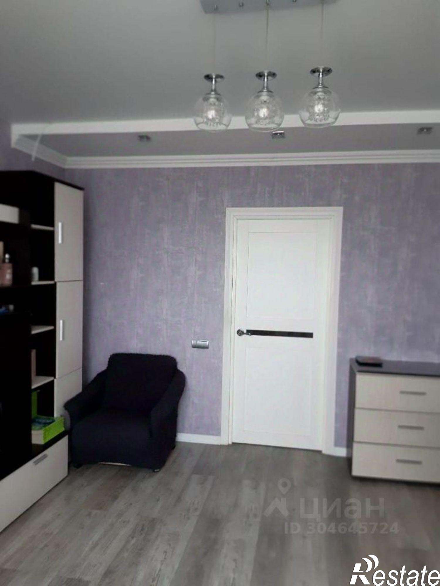 Сдать комнату за 16 000 рублей на пр-кт Комарова, 9/1