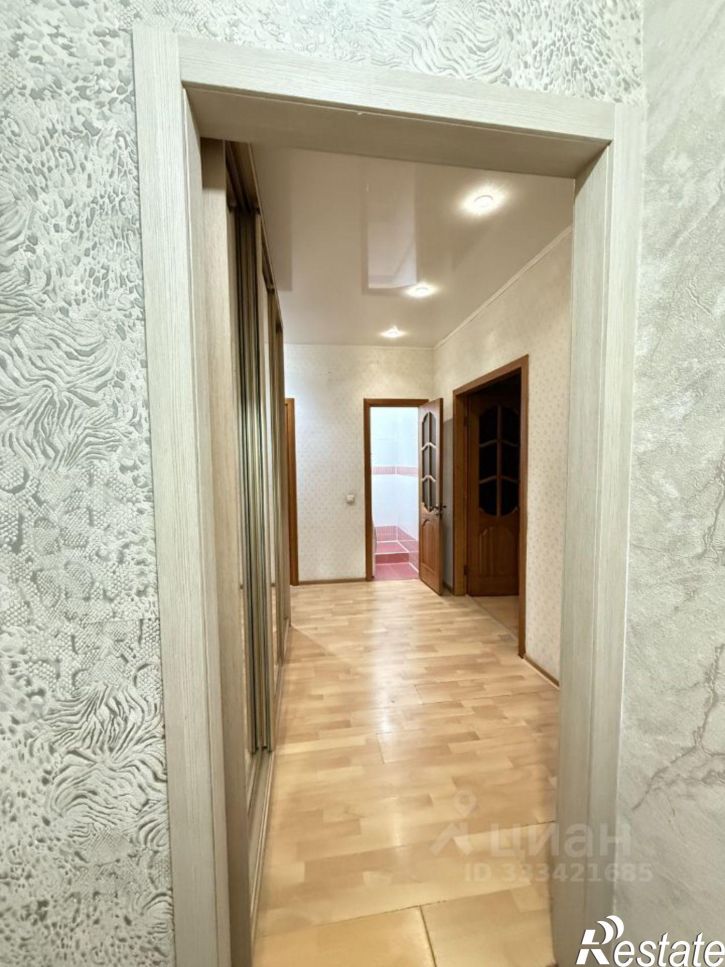 2-комн квартира пр-кт Комарова, 17,  д. 17