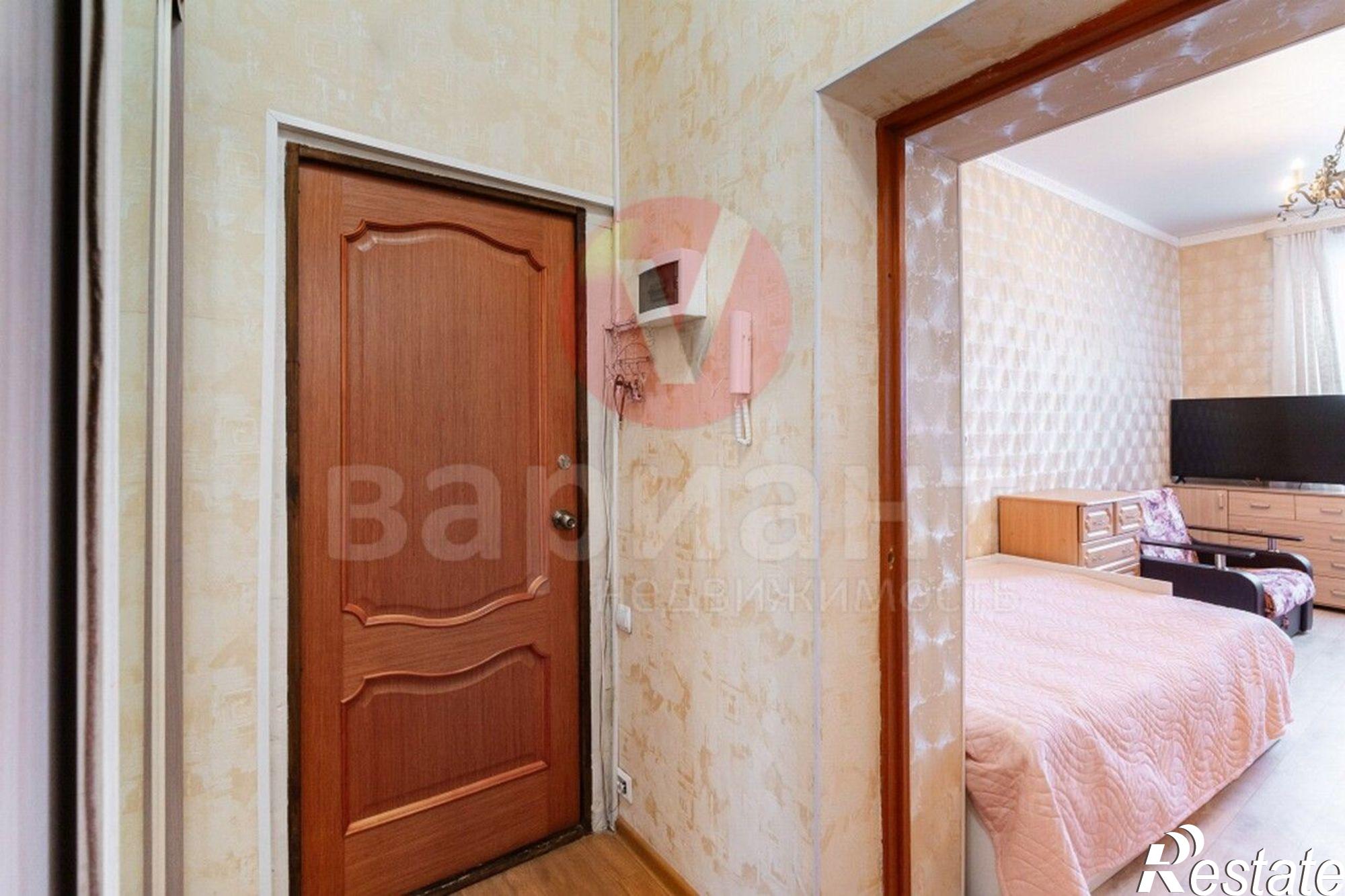 Купить комнату за 2 377 000 рублей на ул Красный Путь, 141