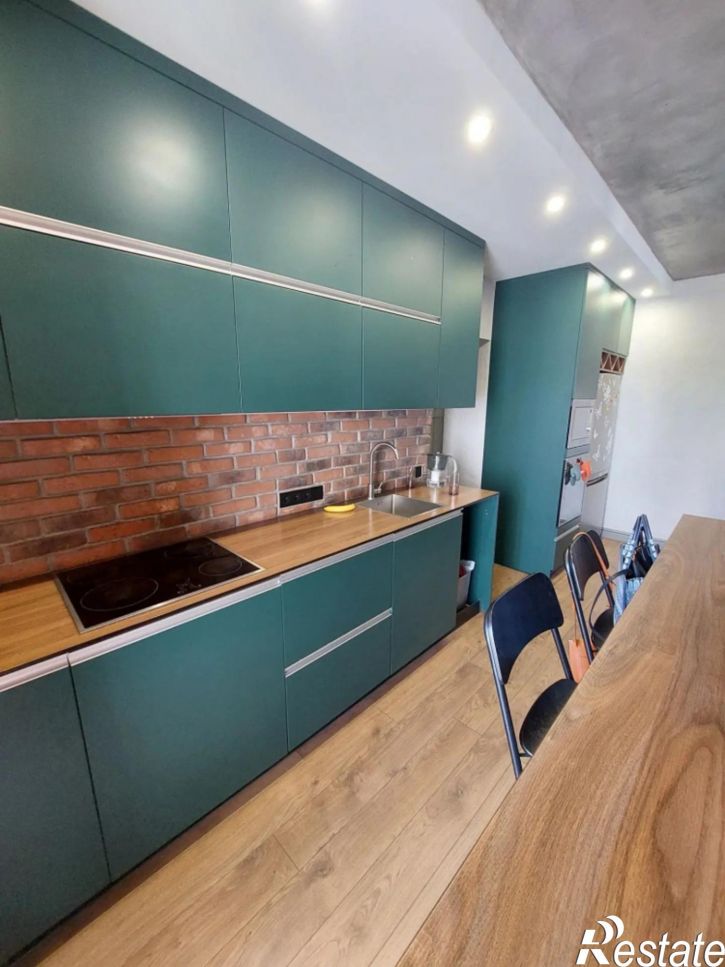 3-комн квартира ул Арнольда Нейбута, 14