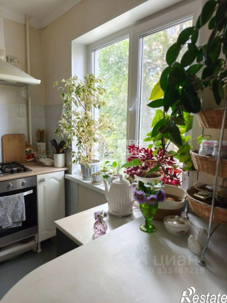 3-комн квартира ул Кемеровская, 8,  д. 8