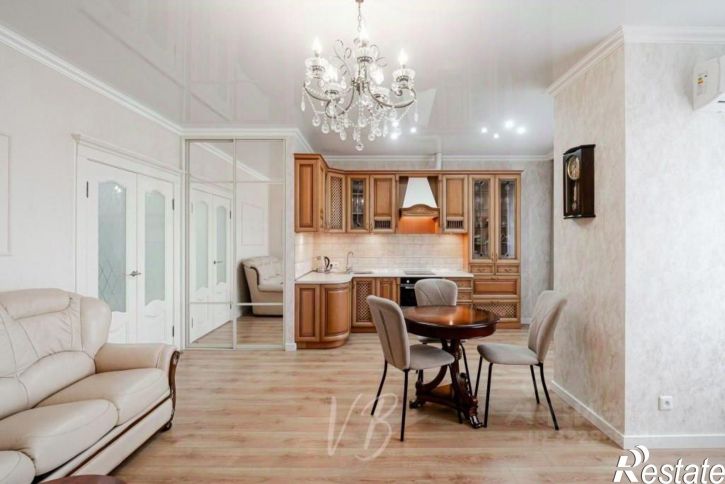3-комн квартира ул Кемеровская, 8,  д. 8