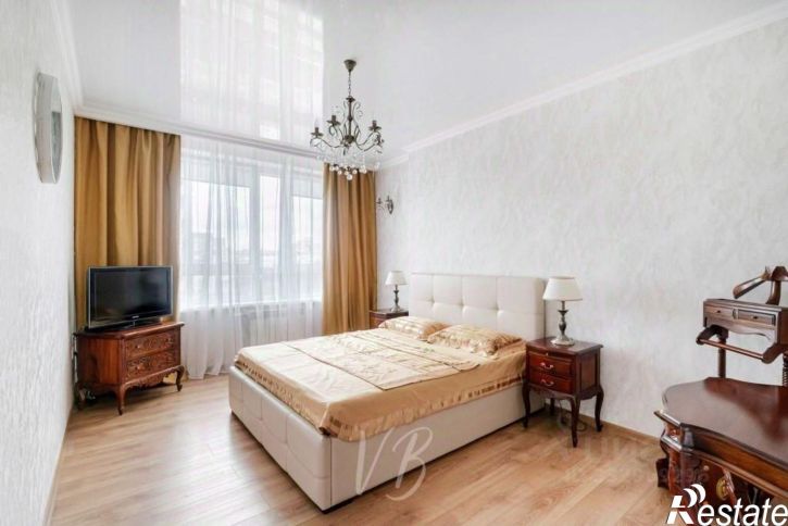 3-комн квартира ул Кемеровская, 8,  д. 8