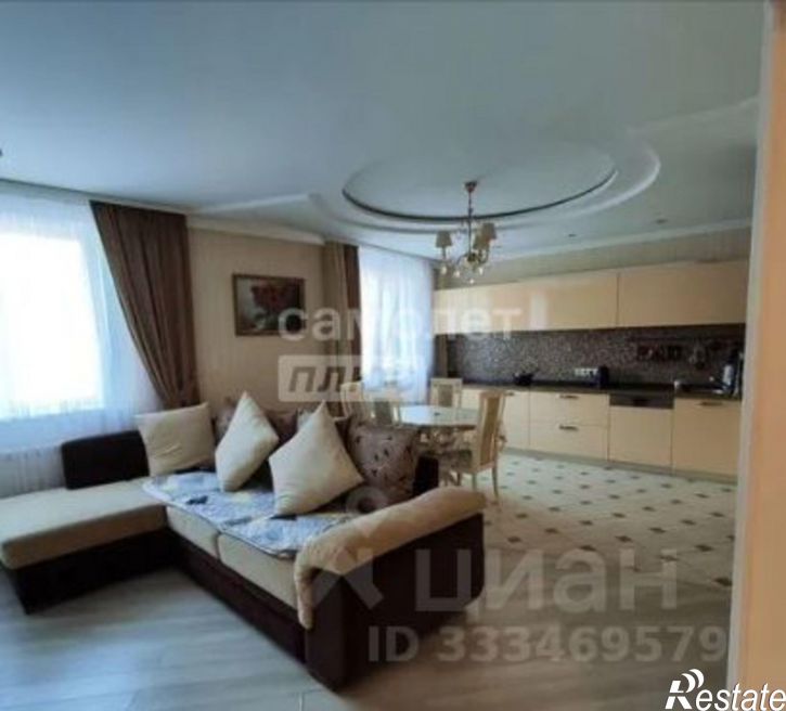 3-комн квартира проспект Комарова, 22 к1,  д. 22 к1