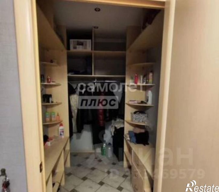 3-комн квартира проспект Комарова, 22 к1,  д. 22 к1