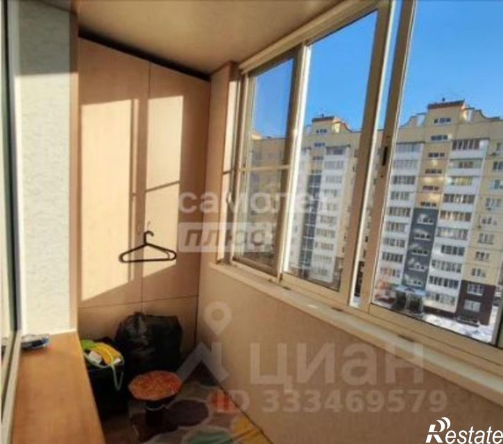 3-комн квартира проспект Комарова, 22 к1,  д. 22 к1