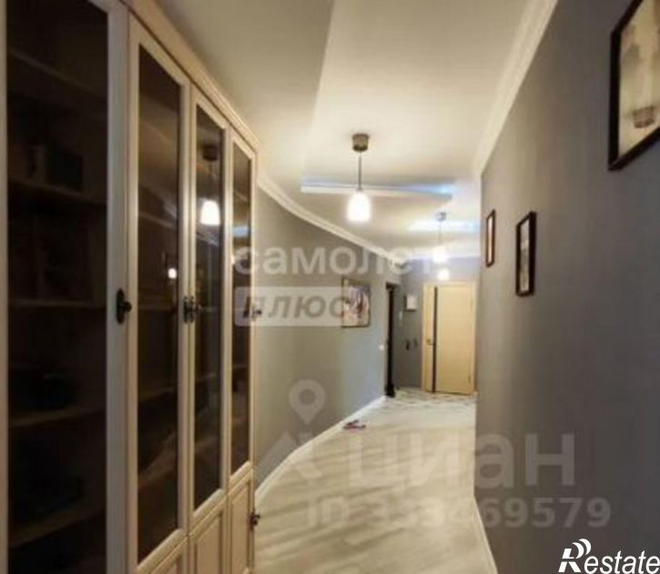 3-комн квартира проспект Комарова, 22 к1,  д. 22 к1