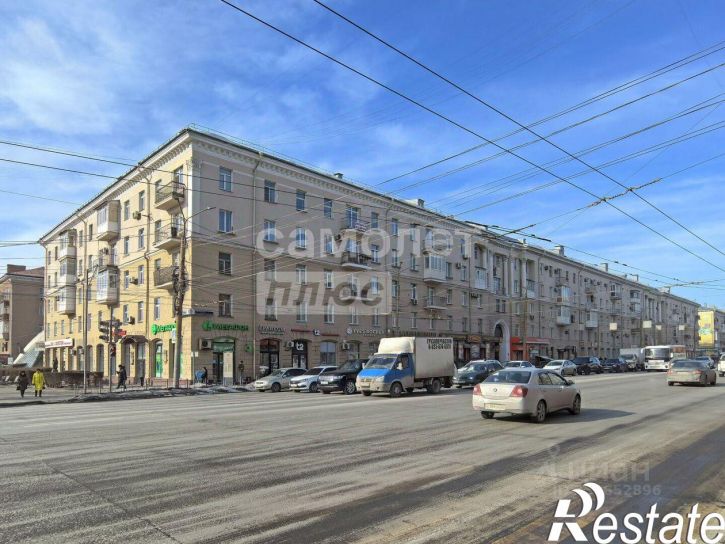 4-комн квартира проспект Карла Маркса, 10,  д. 10