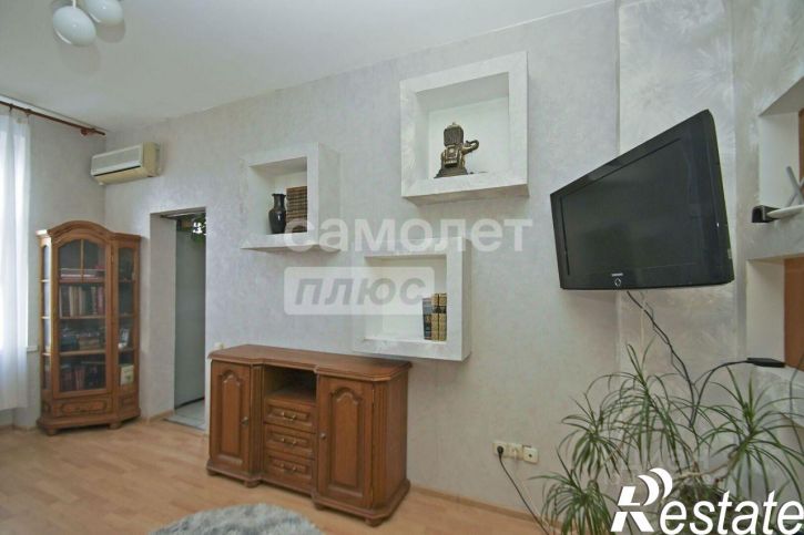 4-комн квартира проспект Карла Маркса, 10,  д. 10