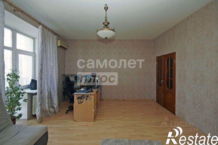 4-комн квартира проспект Карла Маркса, 10,  д. 10