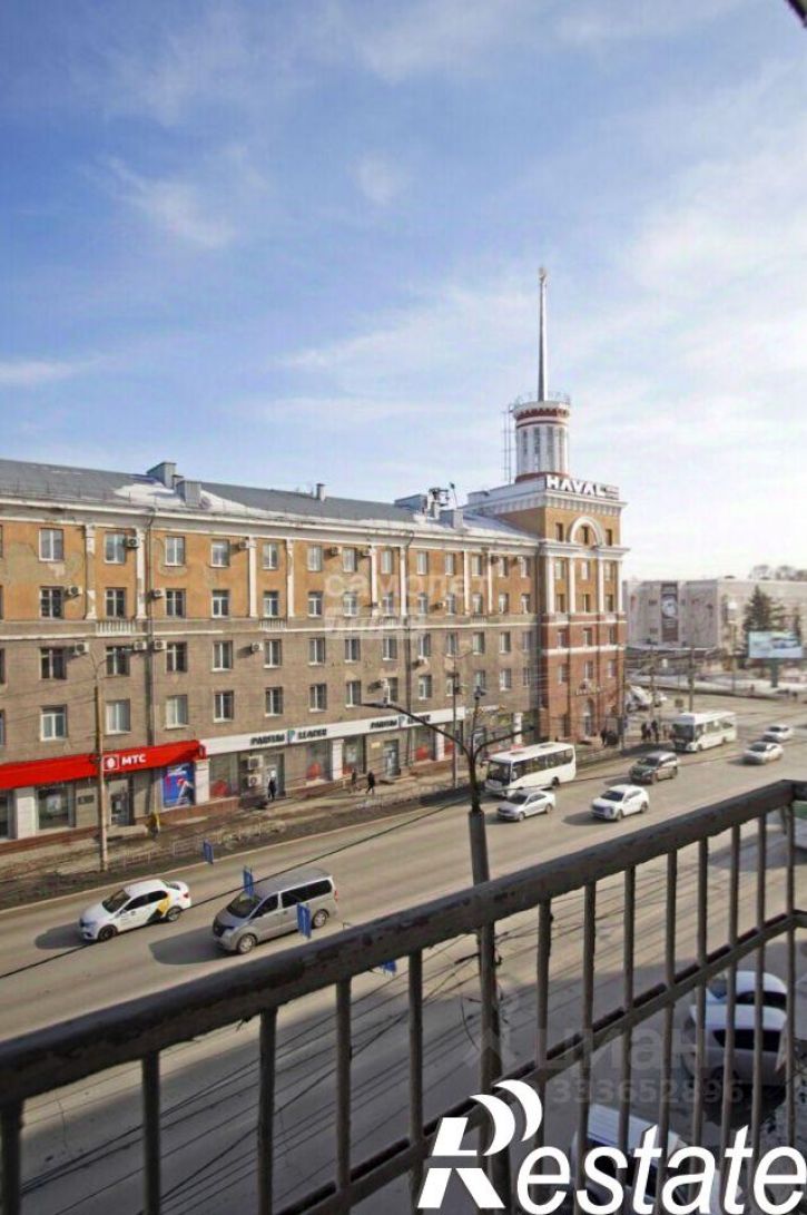 4-комн квартира проспект Карла Маркса, 10,  д. 10