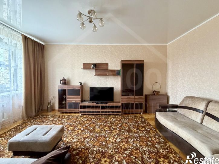 3-комн квартира р-н. Центральный,Октябрьская улица,98
