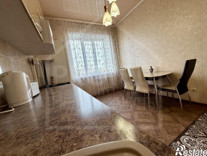 3-комн квартира р-н. Центральный,Октябрьская улица,98