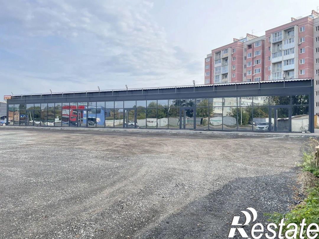 Сдать торговое помещение за 400 000 рублей на проспект Менделеева