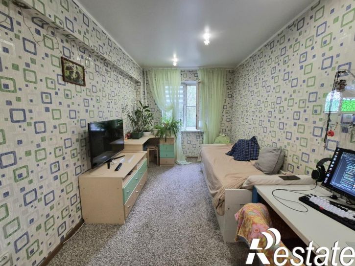 3-комн квартира ул Лукашевича, 15/г