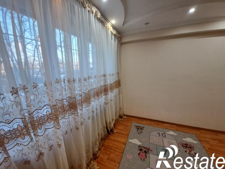 3-комн квартира ул Труда, 3