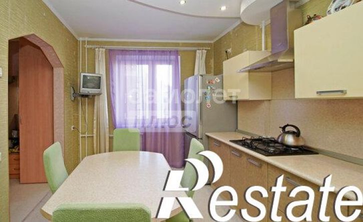3-комн квартира улица Пархоменко, 23А,  д. 23А